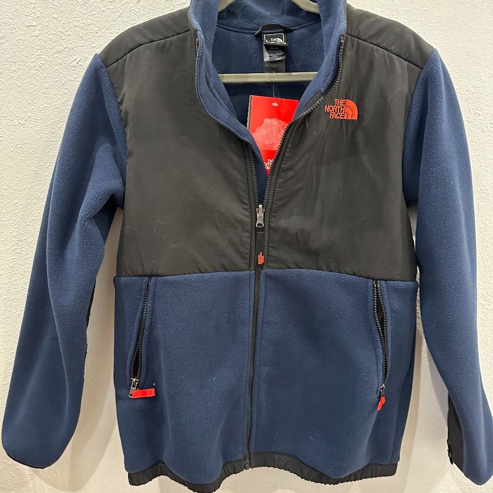 THE NORTH FACE Denali Jacket NWT XL Boys XS Women NWT